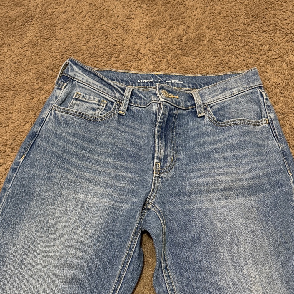 Old Navy-Mid Rise Wow Boyfriend-Sz 0 Ankle-Med Wash-Cotton Blend-EUC - Picture 3 of 14